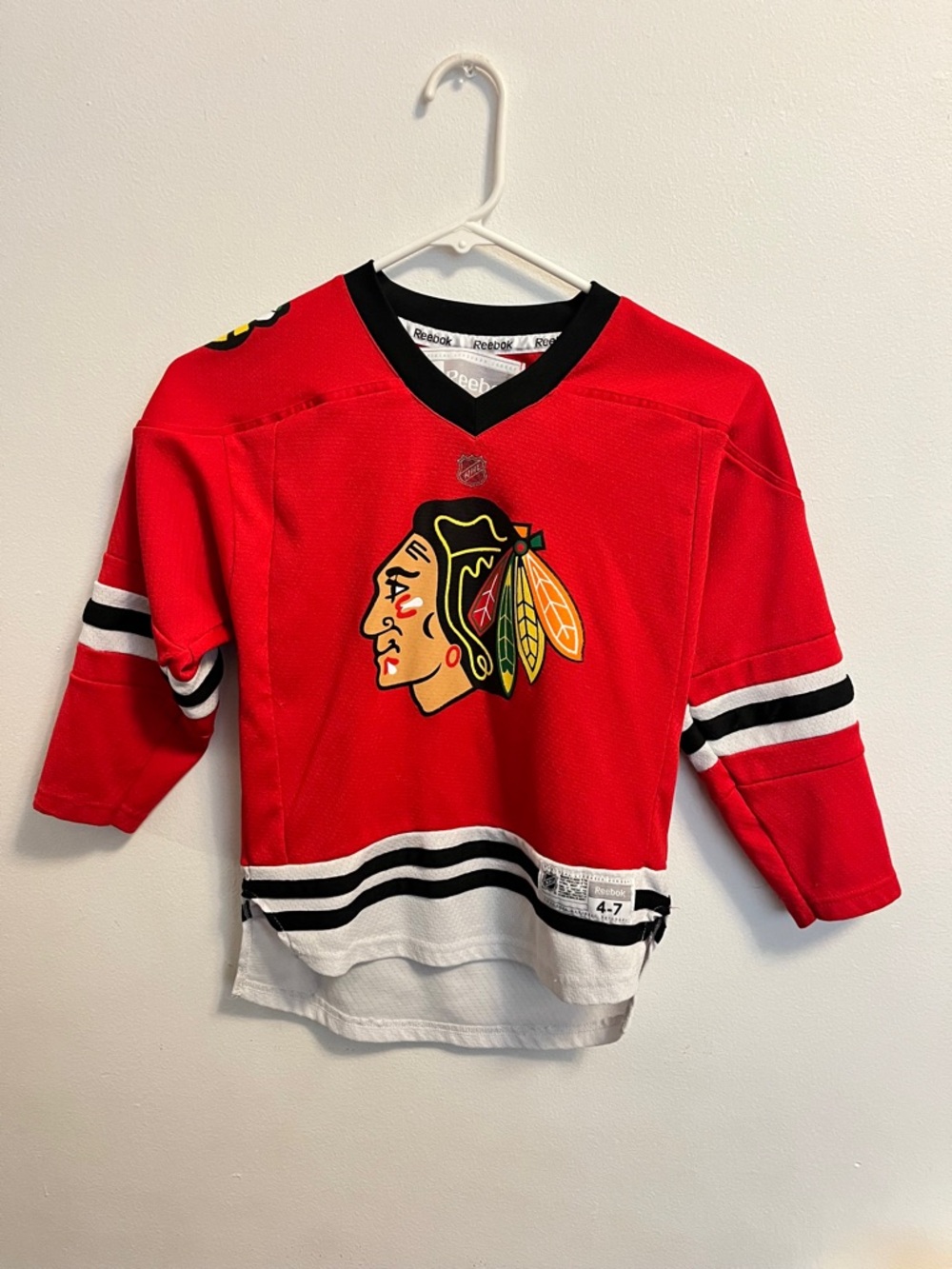 Reebok Kids Red Chicago Blackhawks Hockey Jersey